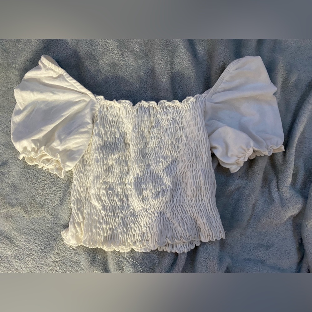 Cute summer shirt size medium ! - Picture 2 of 3